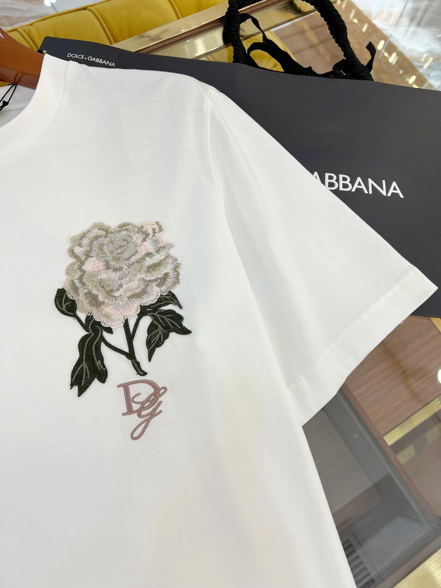 wg.luxury- 4o835& embroidery item:E-F409F1026